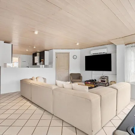 4 Bedroom Amazing In Feriehus Ringkøbing