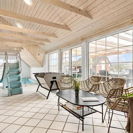 4 Bedroom Amazing In Ringkobing