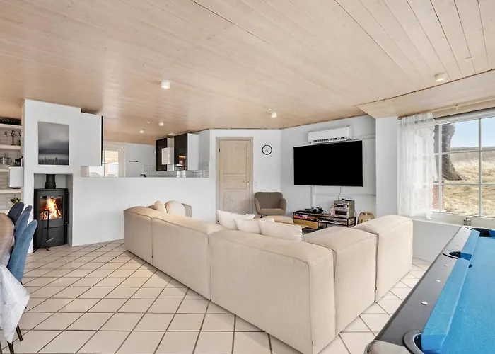 4 Bedroom Amazing In Feriehus Ringkøbing