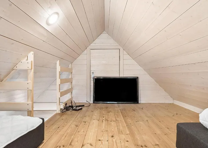 Feriehus 4 Bedroom Amazing In