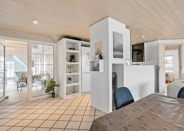 4 Bedroom Amazing In Feriehus Ringkøbing