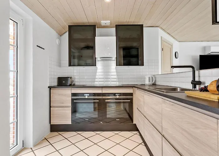 4 Bedroom Amazing In Feriehus Ringkøbing