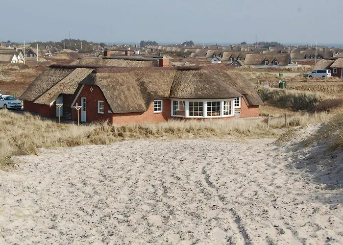 4 Bedroom Amazing In Feriehus *